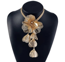  Gold Flower Necklace