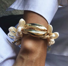  Golden Seashell Bracelet